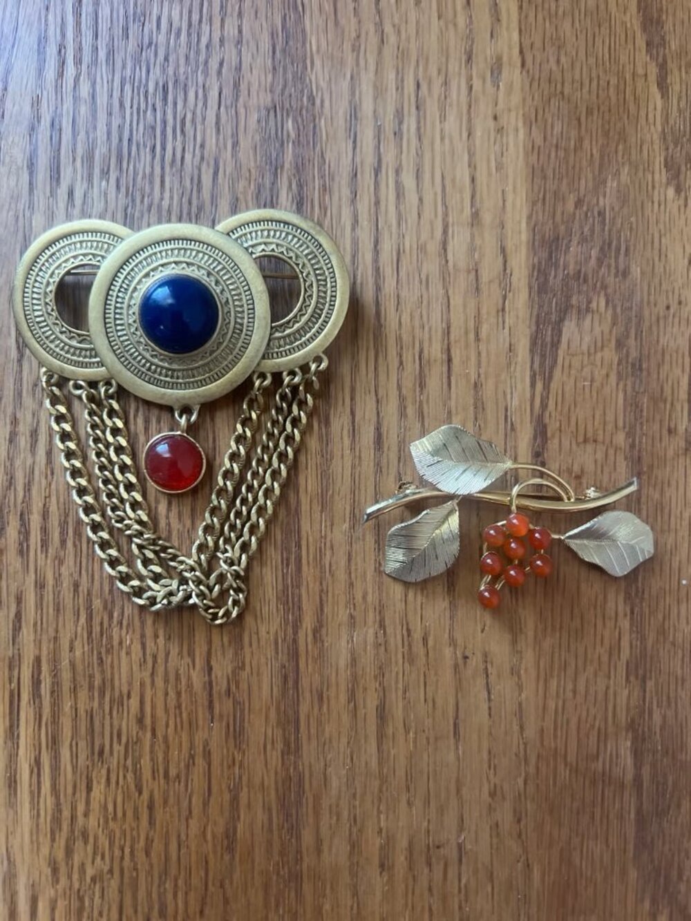 Set of 2 Vintage Brooches